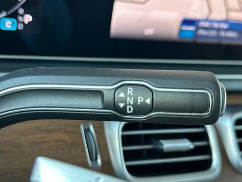 Used 2025 Mercedes-Benz GLE 350 4MATIC image 29