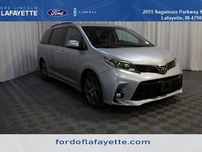 Used 2018 Toyota Sienna SE