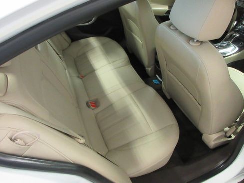 Used 2012 Buick Regal Leather image 18