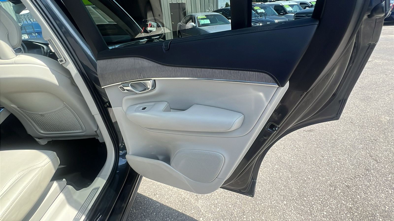Used 2021 Volvo XC90 T6 Inscription w/ Advanced Package AWD/4WD image 18