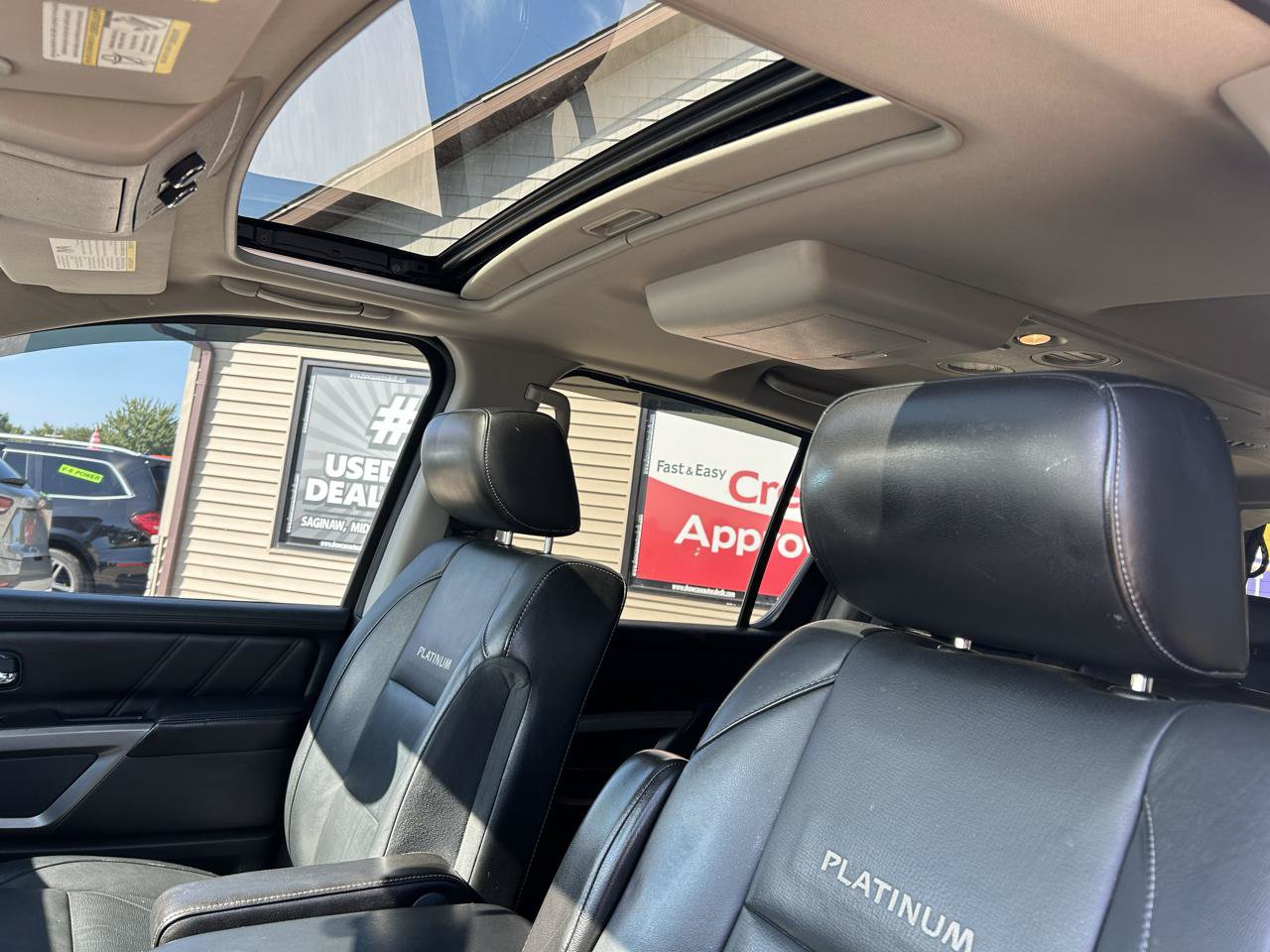 Used 2015 Nissan Armada Platinum AWD/4WD image 18