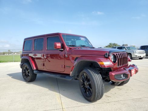 Used 2021 Jeep Wrangler Unlimited Sahara image 3