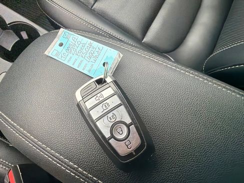 Used 2020 Ford Escape SEL AWD/4WD image 27