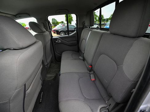 Used 2018 Nissan Frontier SV AWD/4WD image 22