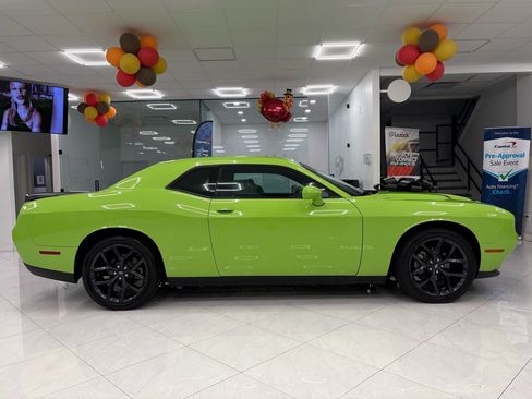 Used 2023 Dodge Challenger SXT w/ Blacktop Package image 5