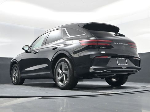 New 2026 Genesis GV70 2.5T Select image 20