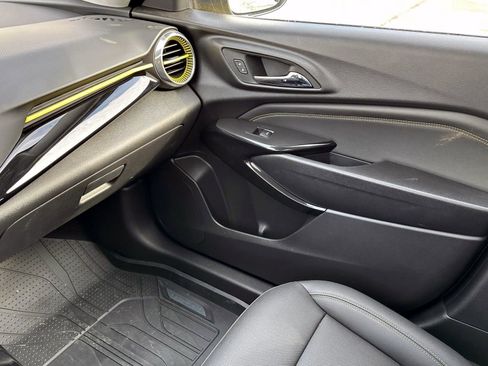 Certified 2024 Chevrolet Trax ACTIV w/ Sunroof Package image 28