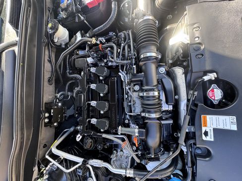 Used 2021 Honda Accord Sport image 5