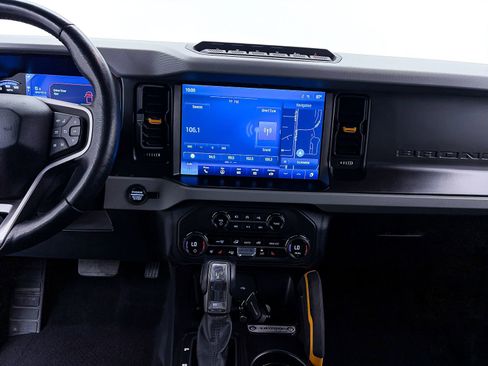 Used 2023 Ford Bronco Badlands AWD/4WD image 8