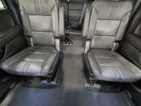 Used 2025 Chevrolet Suburban RST w/ RST Capability Package AWD/4WD image 24
