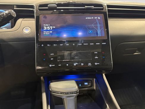 Used 2024 Hyundai Santa Cruz Limited image 12