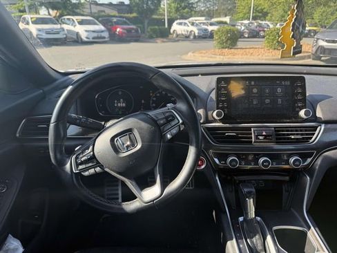 Used 2022 Honda Accord Sport image 4