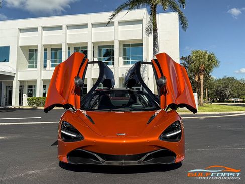 Used 2018 McLaren 720S Luxury image 10