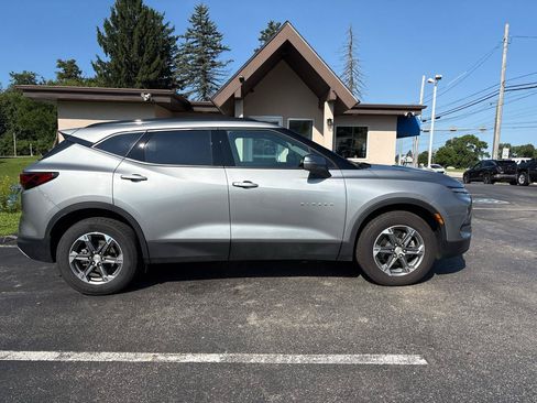 Used 2023 Chevrolet Blazer LT AWD/4WD image 4
