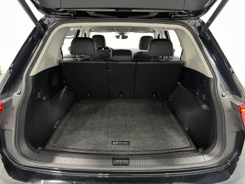 Used 2022 Volkswagen Tiguan SE AWD/4WD image 24