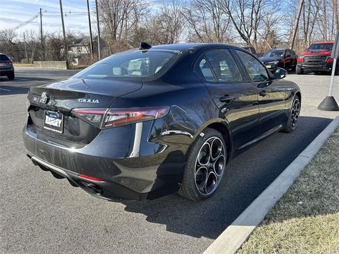 New 2025 Alfa Romeo Giulia AWD w/ Veloce Package AWD image 8