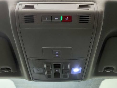 Used 2022 Volkswagen Taos SE FWD image 66