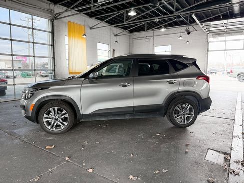 Used 2023 Kia Seltos S w/ Navigation Package image 17