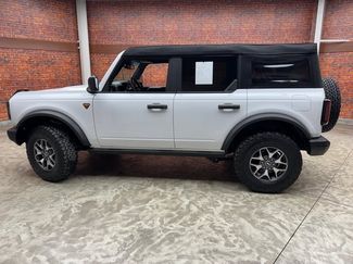 Used 2023 Ford Bronco Badlands video 2