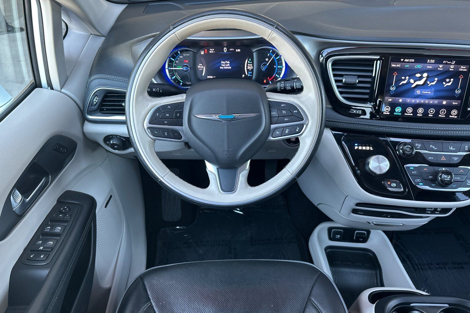 Used 2019 Chrysler Pacifica Limited w/ Advanced Safetytec Group FWD image 13