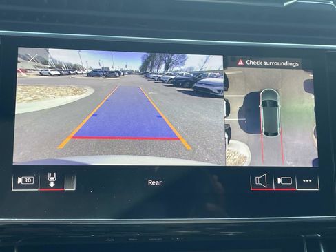 Used 2022 Audi Q8 Premium Plus image 29