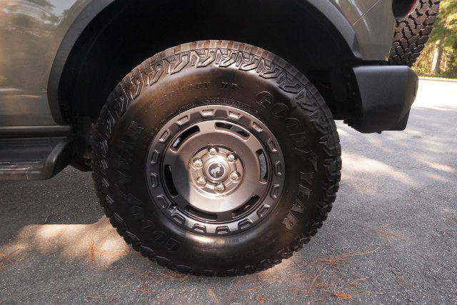 Used 2025 Ford Bronco Outer Banks w/ Sasquatch Package AWD/4WD image 33