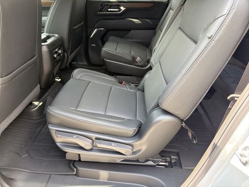 New 2026 GMC Yukon XL Denali w/ Sun & Power Step Package AWD/4WD image 22