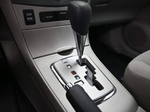 Used 2012 Toyota Corolla LE image 14