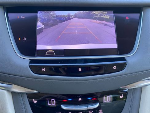 Used 2020 Cadillac XT5 Premium Luxury w/ LPO, Floor Liner Package AWD/4WD image 23