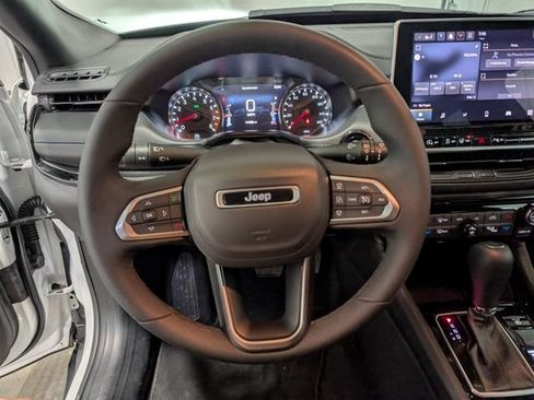 Used 2026 Jeep Compass Limited AWD/4WD image 16
