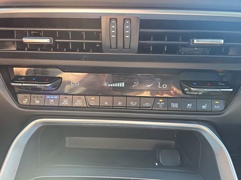 Used 2025 MAZDA CX-90 3.3 Turbo S w/ Premium Package image 30