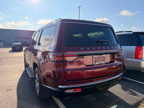 Used 2024 Jeep Wagoneer 4WD image 9