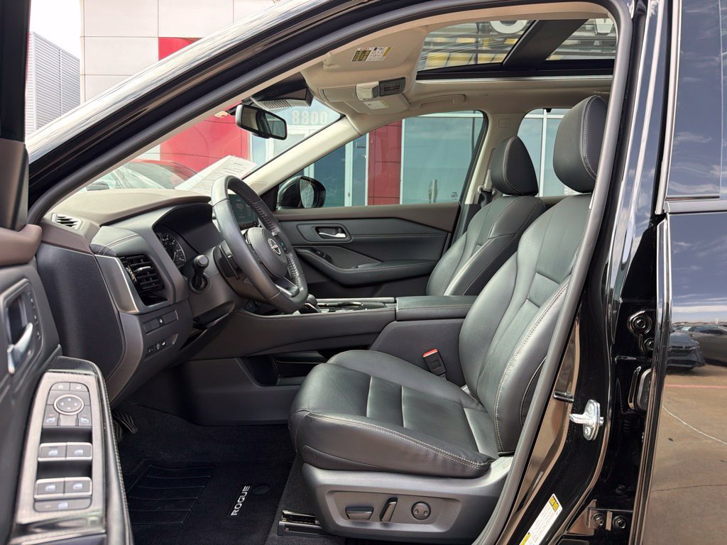 Used 2023 Nissan Rogue SL w/ SL Premium Package FWD image 13