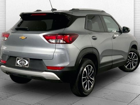 Used 2025 Chevrolet TrailBlazer LT AWD/4WD image 13