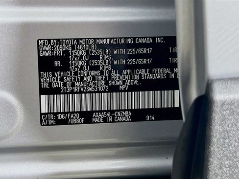 Used 2025 Toyota RAV4 XLE AWD/4WD image 31