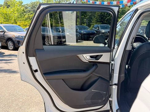 Used 2019 Audi Q7 2.0T Premium Plus w/ Premium Plus Package AWD/4WD image 14