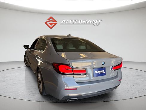 Used 2021 BMW 540i w/ Premium Package RWD image 3