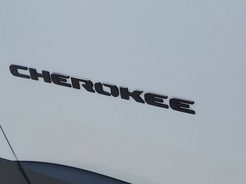 New 2026 Jeep Cherokee Overland image 7