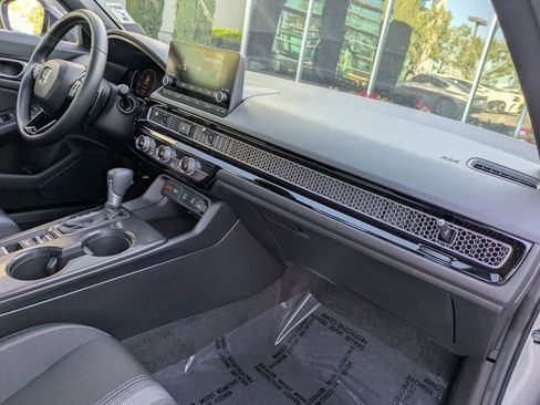 Certified 2025 Honda Civic Sport image 21
