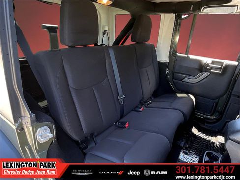Used 2015 Jeep Wrangler Unlimited Sport AWD/4WD image 23