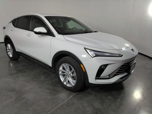 Used 2025 Buick Envista Preferred image 4