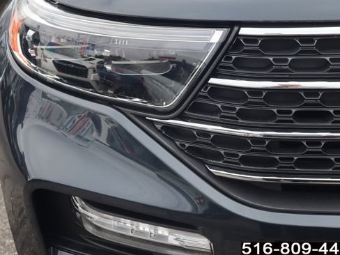 Used 2022 Ford Explorer XLT w/ Equipment Group 202A image 9