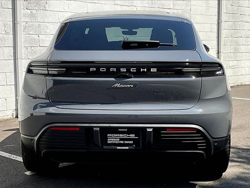 Certified 2025 Porsche Macan Electric image 9