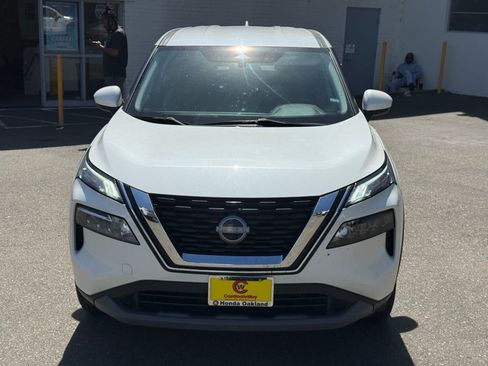 Used 2023 Nissan Rogue SV image 10