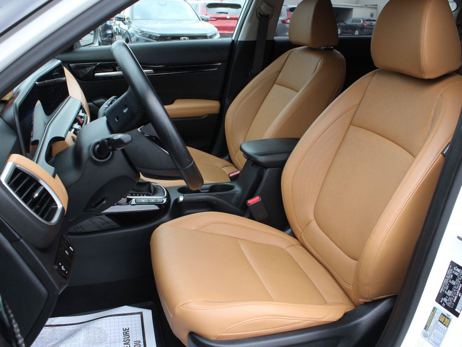 Used 2024 Kia Seltos EX AWD/4WD image 17