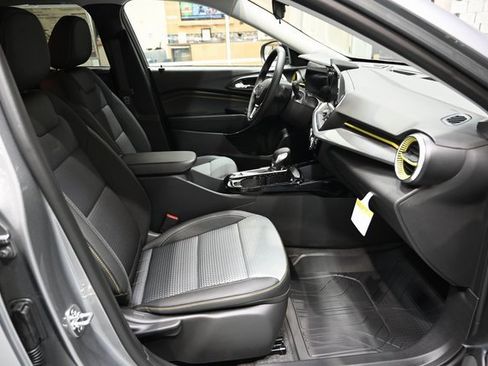 New 2026 Chevrolet Trax LT w/ Driver Confidence Package image 10