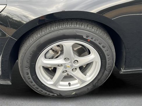 Used 2017 Chevrolet Malibu LS image 25