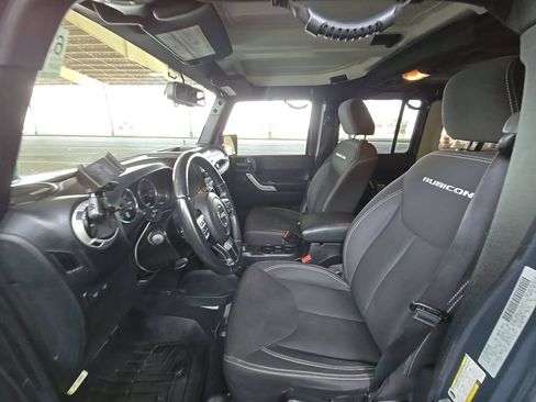 Used 2016 Jeep Wrangler Unlimited Rubicon w/ Dual Top Group AWD/4WD image 2