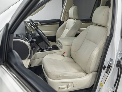 Used 2021 Lexus GX 460 Luxury w/ Sport Design Package AWD/4WD image 16