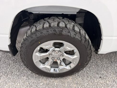Used 2022 RAM 1500 Big Horn AWD/4WD image 12
